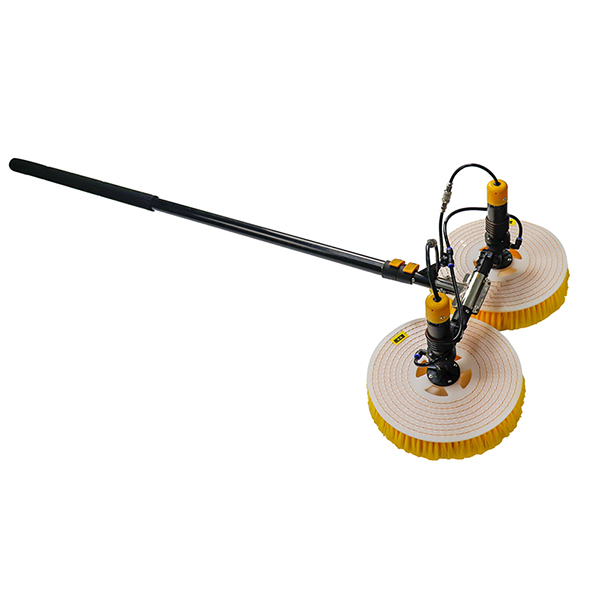 Robot làm sạch bảng điều khiển năng lượng mặt trời tự động